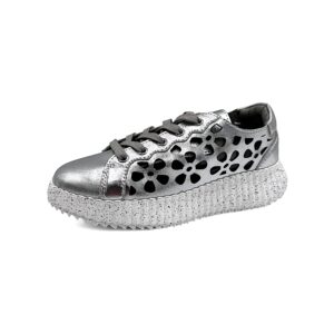 Srebrne ażurowane sneakersy