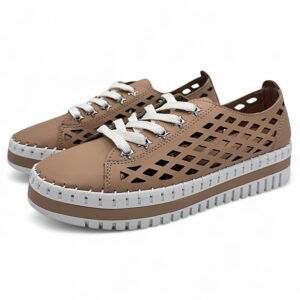 Beżowe ażurowane sneakersy