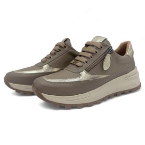 Beżowe skórzane sneakersy ze złotymi wstawkami